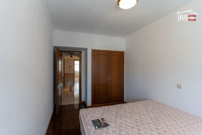 Apartamento T3 para Arrendamento em Fatima