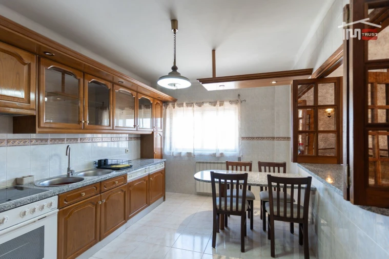 Apartamento T3 para Arrendamento em Fatima Foto 11