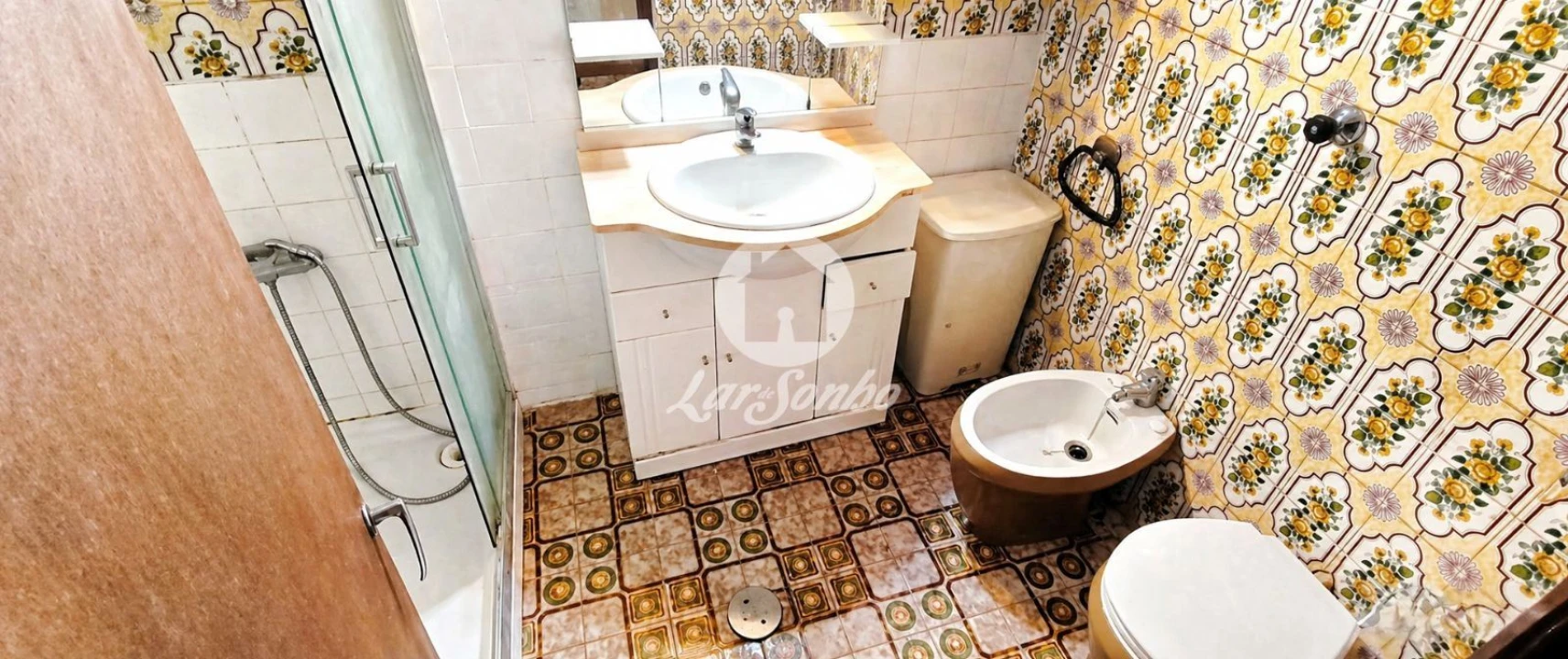 Moradia T4 para Venda em Carreira e Fonte Coberta Foto 4