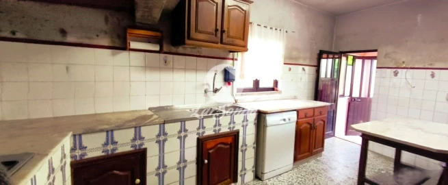 Moradia T4 para Venda em Carreira e Fonte Coberta