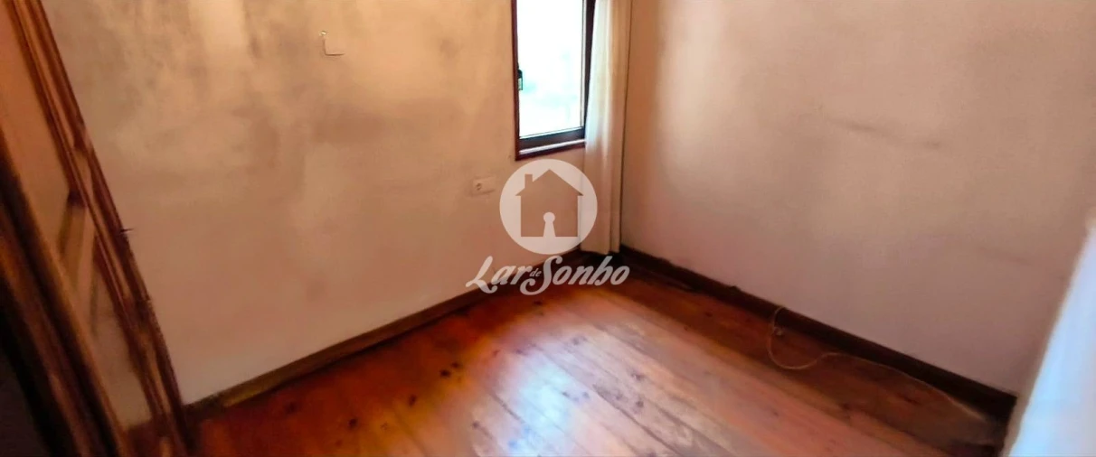 Moradia T4 para Venda em Carreira e Fonte Coberta Foto 17