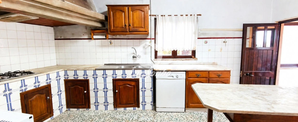 Moradia T4 para Venda em Carreira e Fonte Coberta Foto 2
