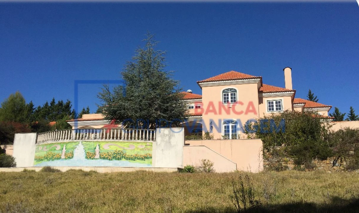 Moradia T5 para Venda em Queluz e Belas Foto 6