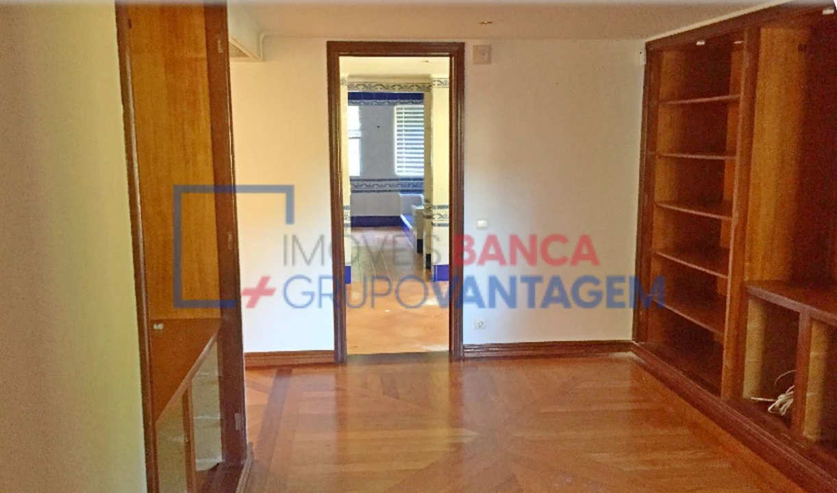 Moradia T5 para Venda em Queluz e Belas Foto 21