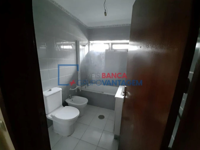 Apartamento T2 para Venda em Valongo Foto 6