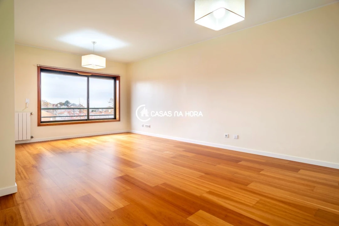 Apartamento T1 para Arrendamento em Paranhos Foto 2
