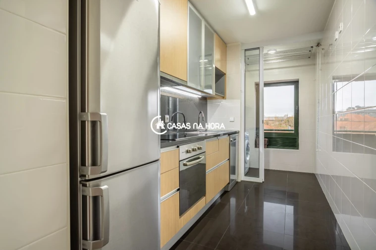 Apartamento T1 para Arrendamento em Paranhos Foto 7