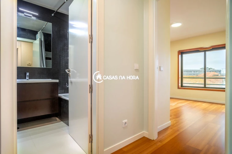 Apartamento T1 para Arrendamento em Paranhos Foto 13