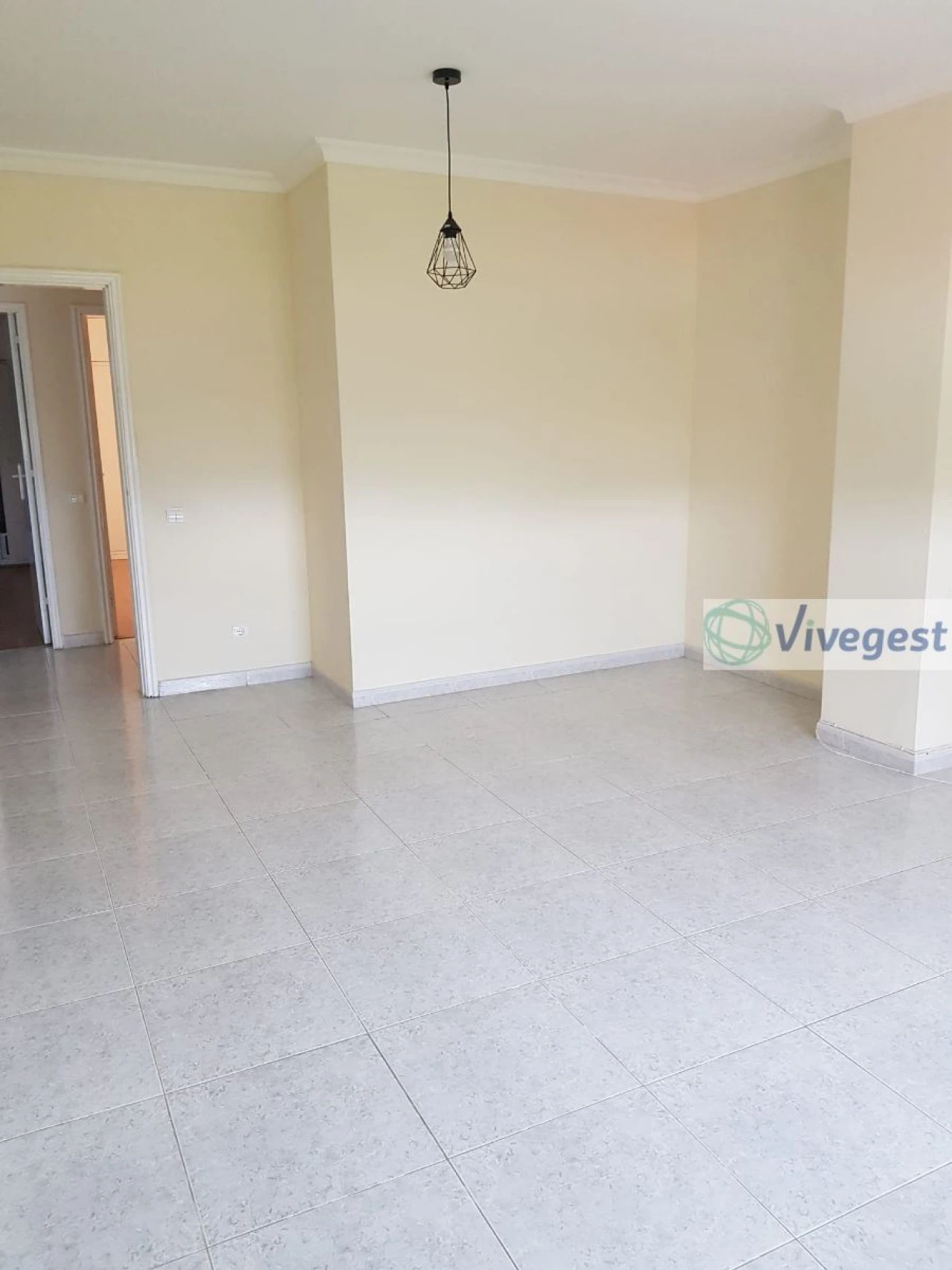 Apartamento T2 para Arrendamento em Alfena Foto 1