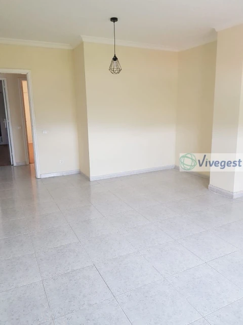 Apartamento T2 para Arrendamento em Alfena