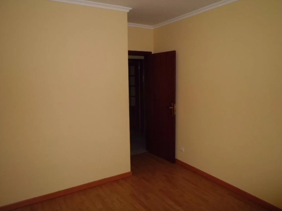Apartamento T2 para Arrendamento em Alfena Foto 5