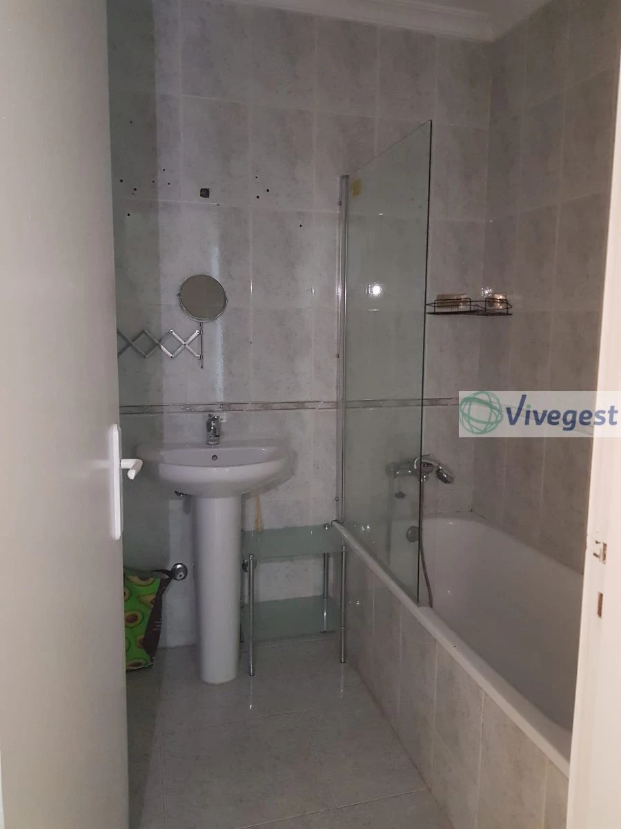Apartamento T2 para Arrendamento em Alfena Foto 7