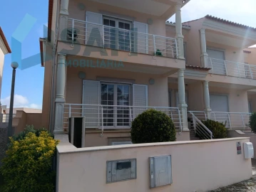Moradia T3 para Venda em Tornada e Salir do Porto