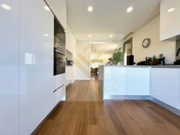 Moradia T4 para Venda em Esmoriz