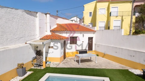 Moradia T2 para Venda em São Bartolomeu dos Galegos e Moledo