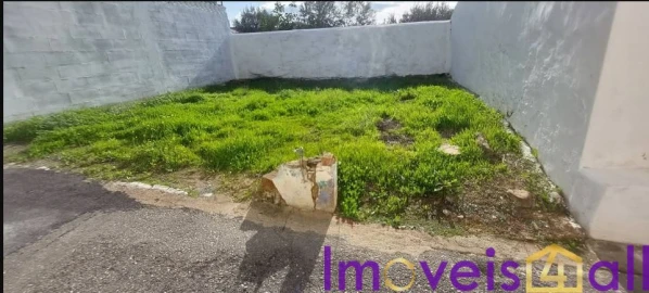 Terreno para Venda em Aldeia dos Fernandes