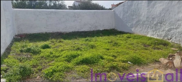 Terreno para Venda em Aldeia dos Fernandes