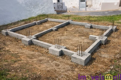 Terreno para Venda em Aldeia dos Fernandes