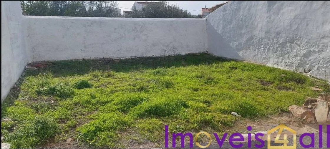 Terreno para Venda em Aldeia dos Fernandes