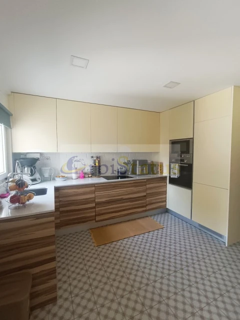 Moradia T4 para Venda em Sesimbra (Castelo)