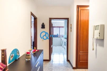 Apartamento T2 para Venda em Mafamude e Vilar do Paraíso