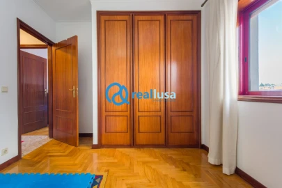 Apartamento T2 para Venda em Mafamude e Vilar do Paraíso