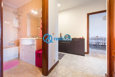 Apartamento T2 para Venda em Mafamude e Vilar do Paraíso