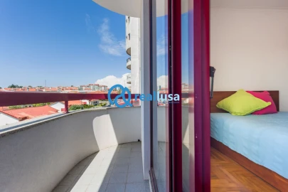 Apartamento T2 para Venda em Mafamude e Vilar do Paraíso