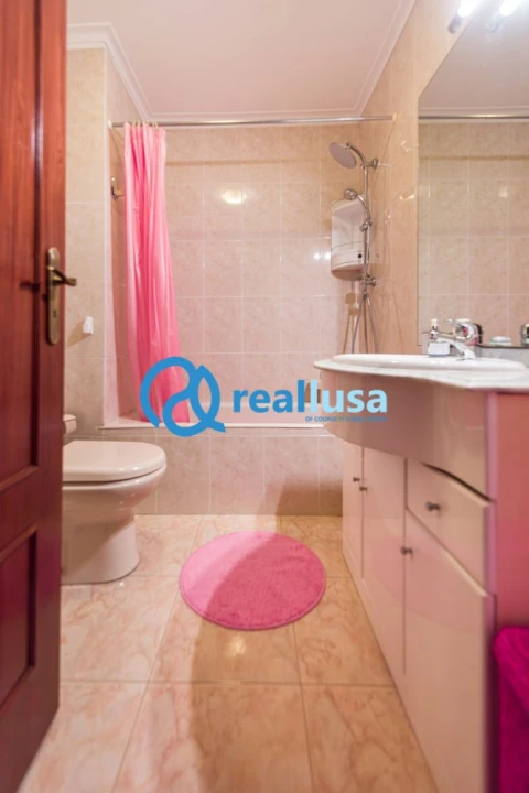 Apartamento T2 para Venda em Mafamude e Vilar do Paraíso