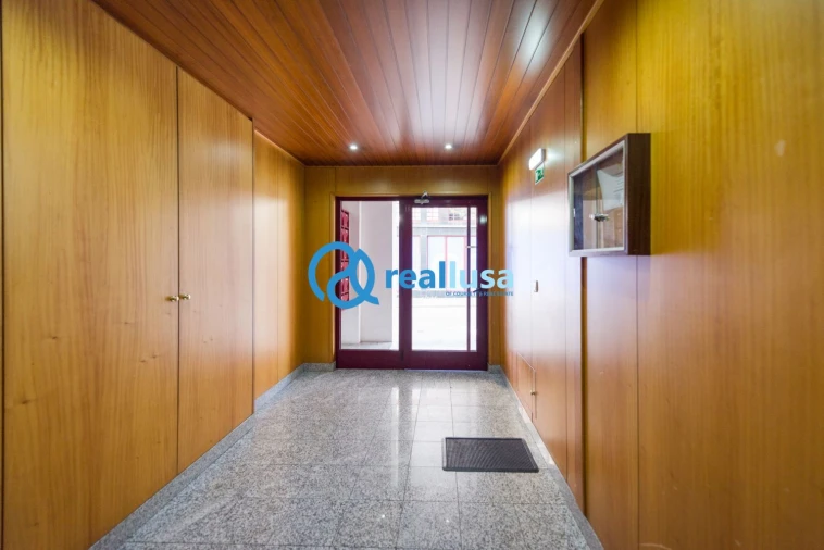 Apartamento T2 para Venda em Mafamude e Vilar do Paraíso Foto 44