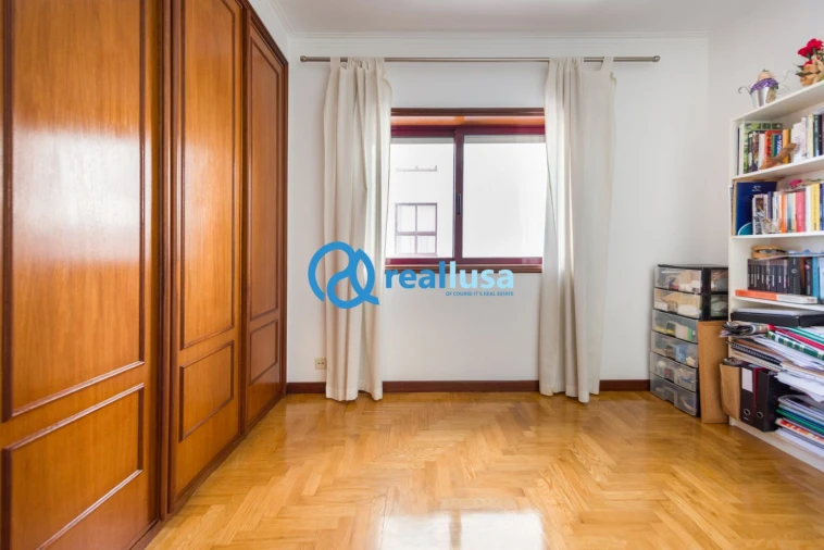 Apartamento T2 para Venda em Mafamude e Vilar do Paraíso Foto 40