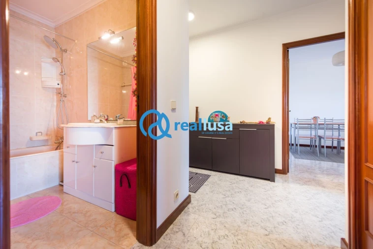 Apartamento T2 para Venda em Mafamude e Vilar do Paraíso Foto 14