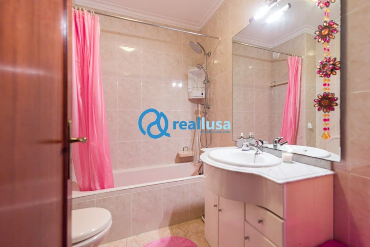 Apartamento T2 para Venda em Mafamude e Vilar do Paraíso Foto 18