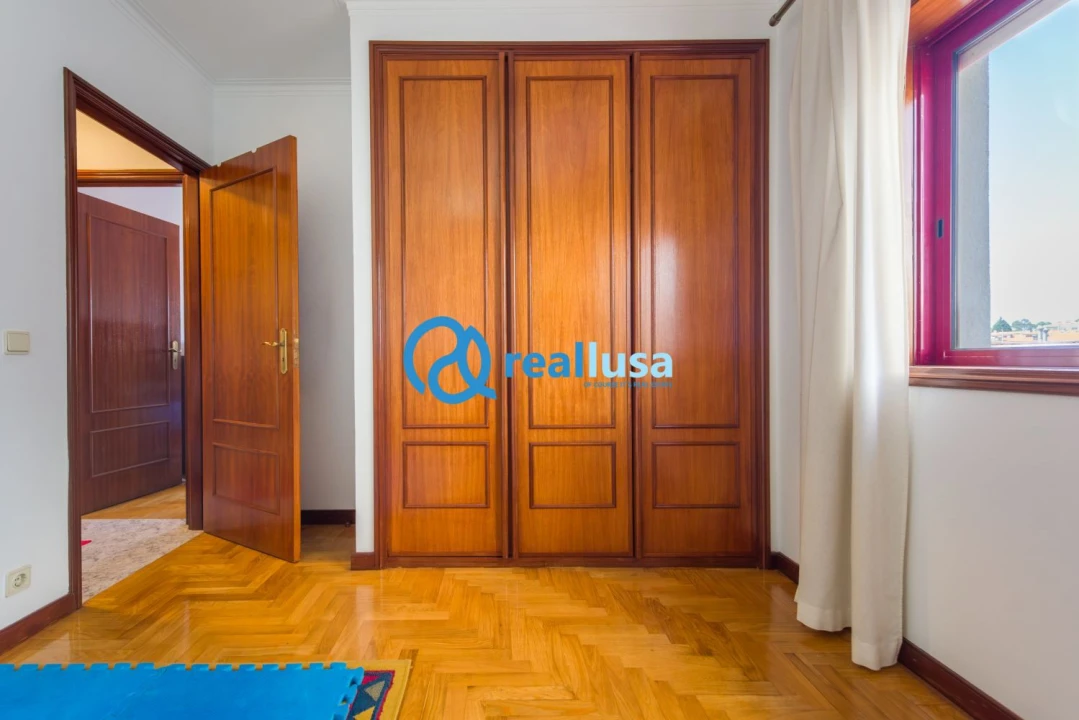 Apartamento T2 para Venda em Mafamude e Vilar do Paraíso Foto 42