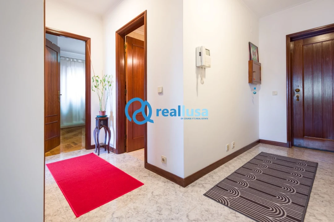 Apartamento T2 para Venda em Mafamude e Vilar do Paraíso Foto 32