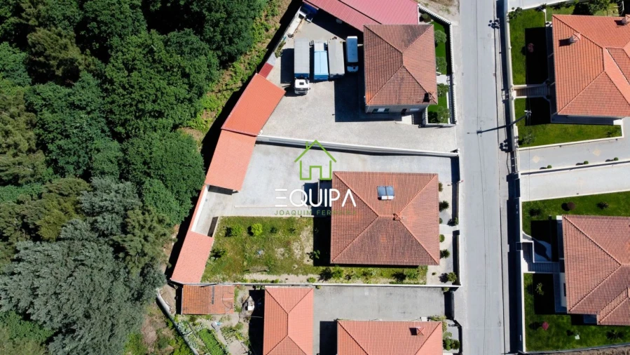 Moradia T4 para Venda em Santo Adrião de Vizela Foto 29