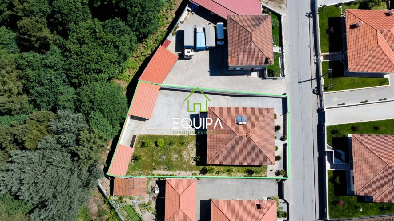 Moradia T4 para Venda em Santo Adrião de Vizela Foto 3