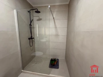 Apartamento T3 para Venda em Benfica