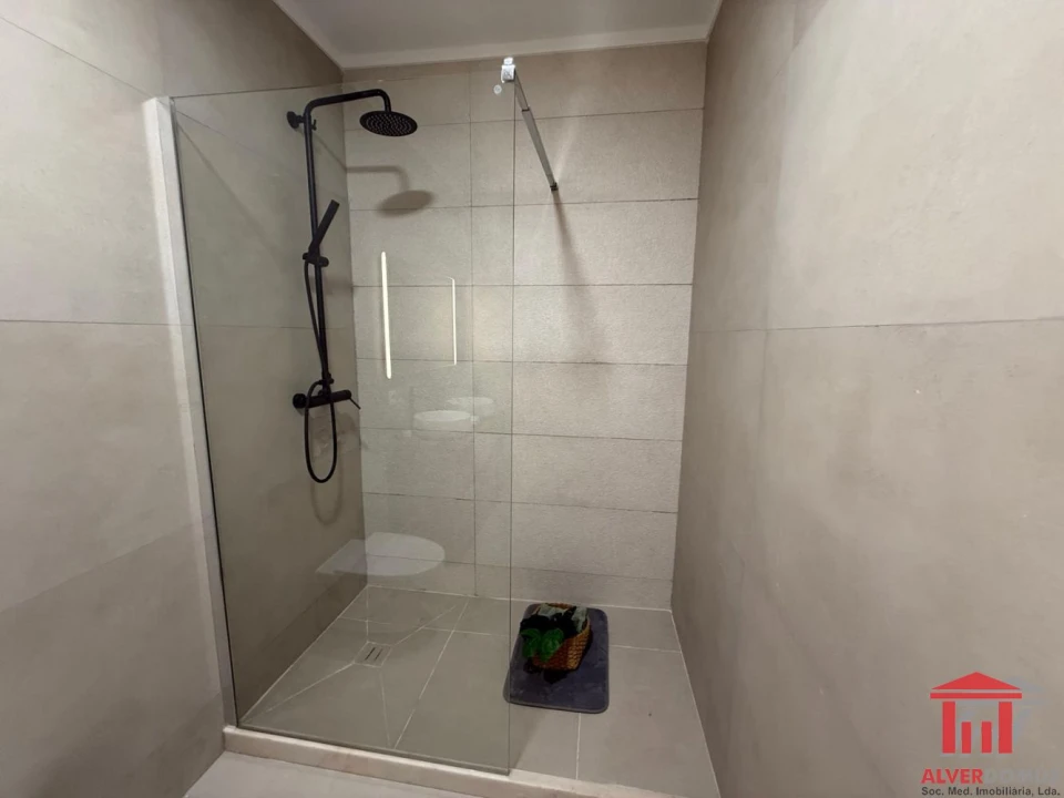 Apartamento T3 para Venda em Benfica Foto 17