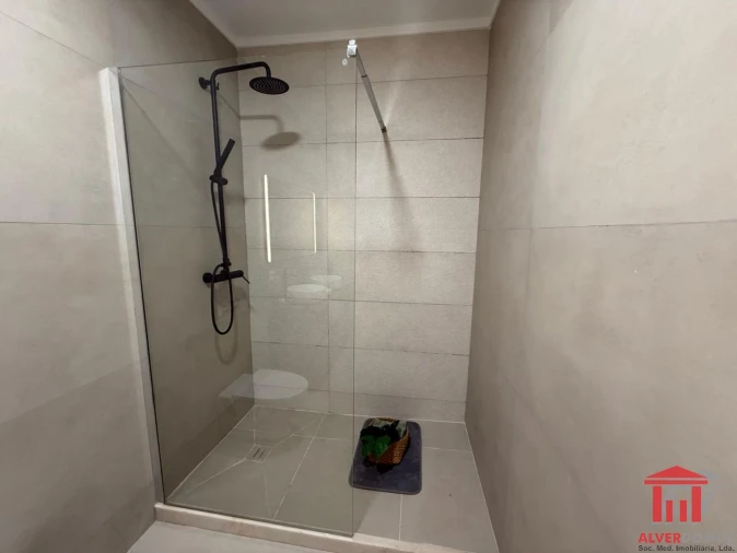Apartamento T3 para Venda em Benfica Foto 17