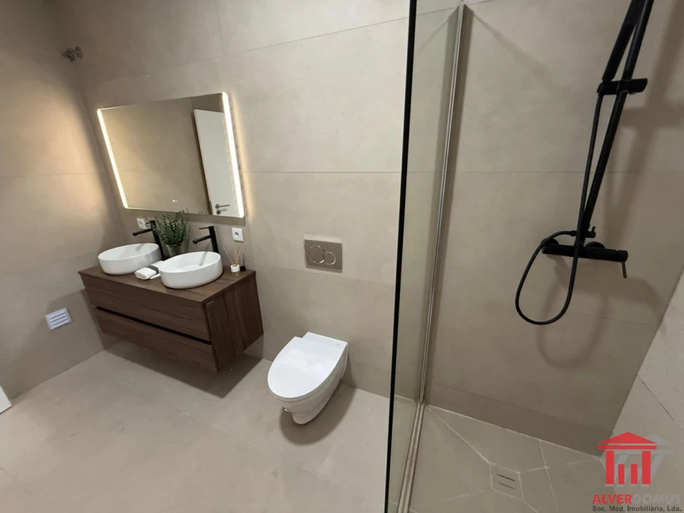 Apartamento T3 para Venda em Benfica Foto 18
