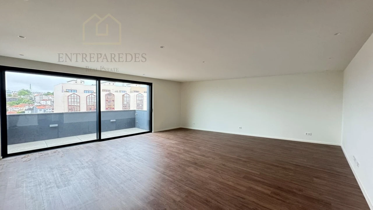 Apartamento T3 para Venda em Mafamude e Vilar do Paraíso Foto 6