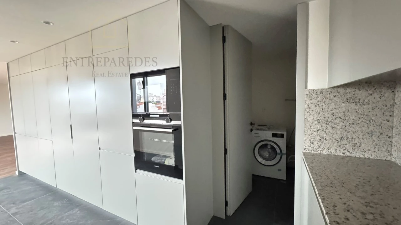 Apartamento T3 para Venda em Mafamude e Vilar do Paraíso Foto 11