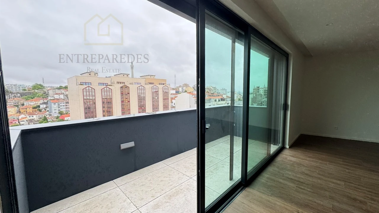 Apartamento T3 para Venda em Mafamude e Vilar do Paraíso Foto 13