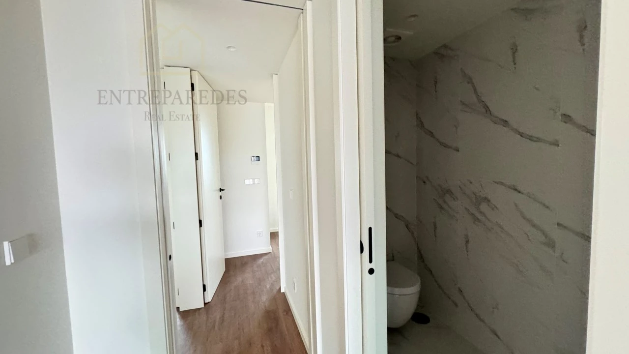 Apartamento T3 para Venda em Mafamude e Vilar do Paraíso Foto 15