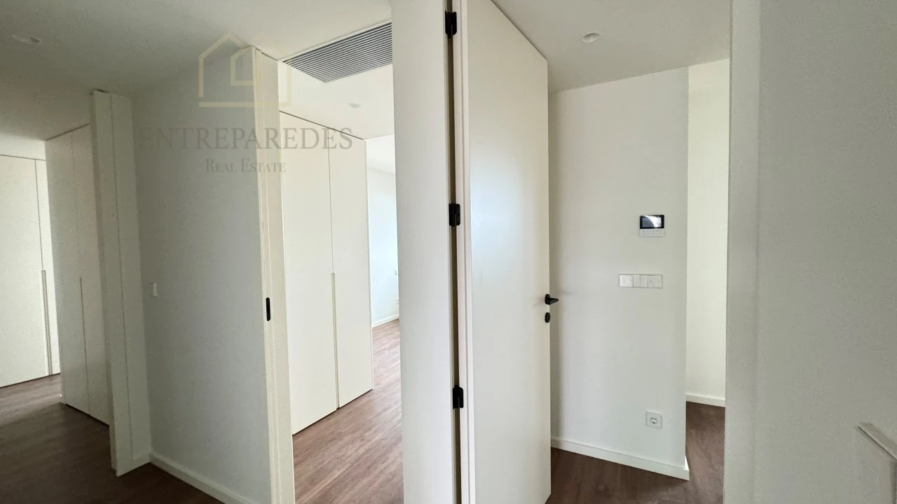 Apartamento T3 para Venda em Mafamude e Vilar do Paraíso Foto 17