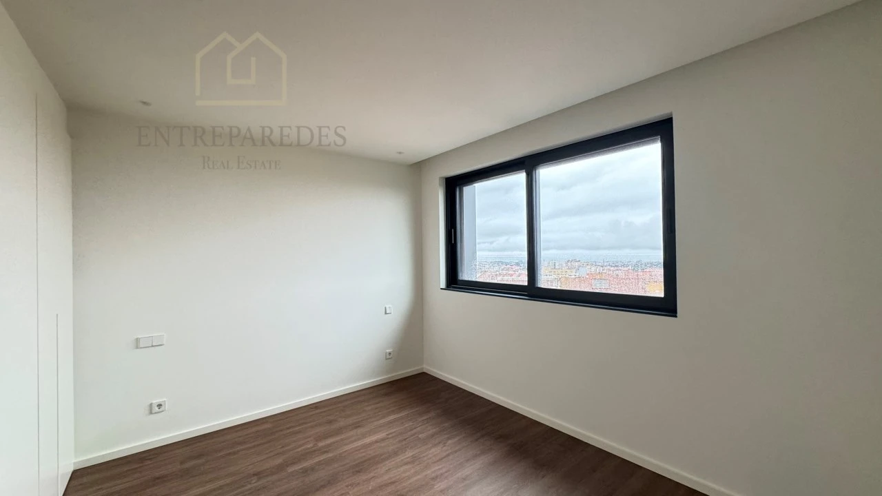 Apartamento T3 para Venda em Mafamude e Vilar do Paraíso Foto 24