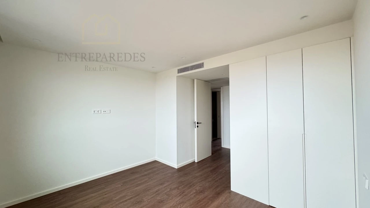 Apartamento T3 para Venda em Mafamude e Vilar do Paraíso Foto 26