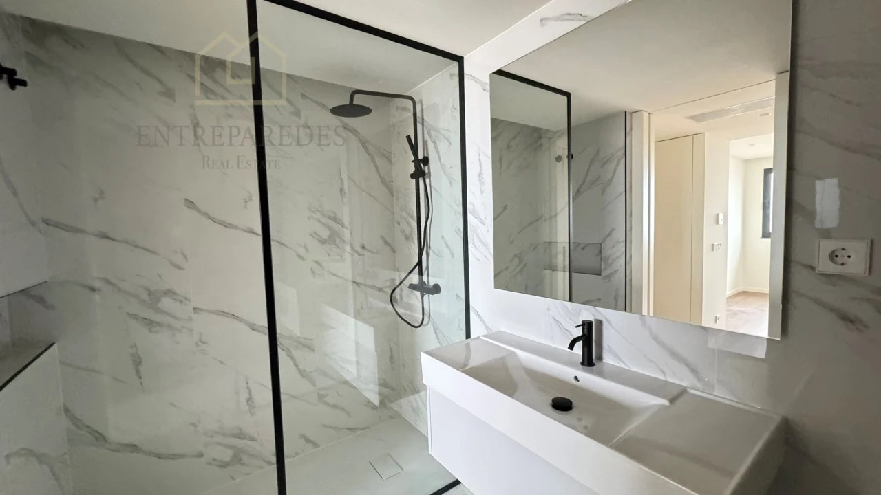 Apartamento T3 para Venda em Mafamude e Vilar do Paraíso Foto 36