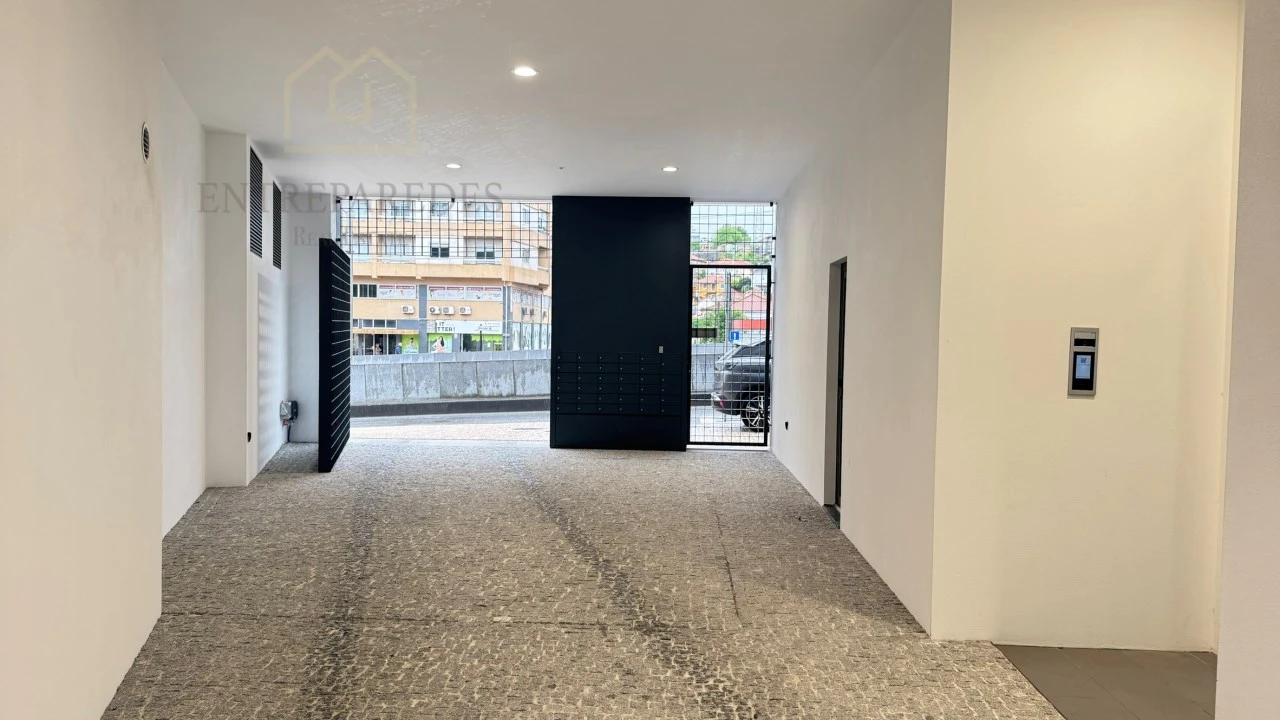 Apartamento T3 para Venda em Mafamude e Vilar do Paraíso Foto 40